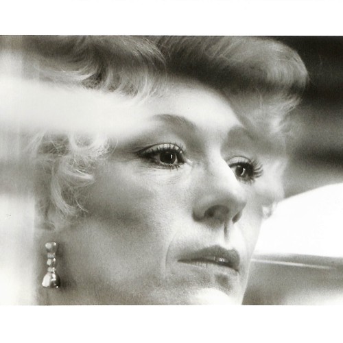 Fotografía en blanco y negro de actriz