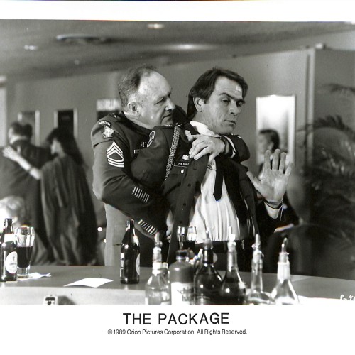 Fotografía publicitaria de la película The Package (1989)