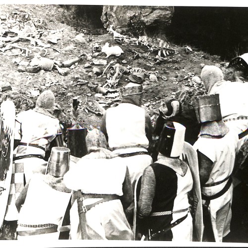 Fotografía promocional de la película "Monty Python and the Holy Grail"