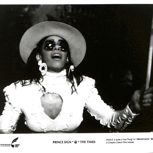 Fotografía promocional de Sheila E. para la película "Prince Sign o' the Times"