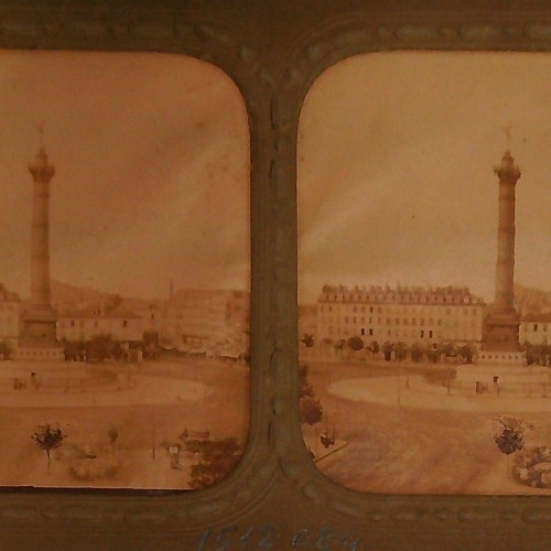 Tarjeta estereoscópica de la Columna de Julio (Place de la Bastille, París)