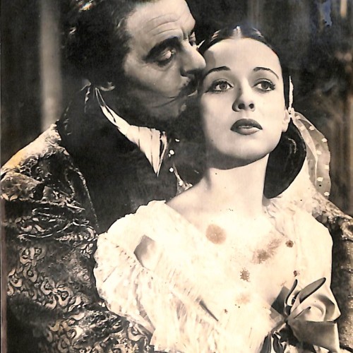 Fotografía promocional de la película "La canción de Bernadette" (The Song of Bernadette)