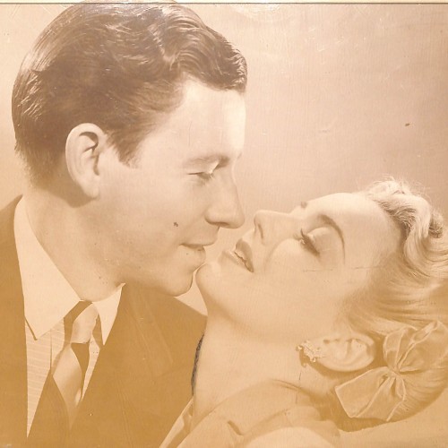 Fotografía promocional de Anne Shirley y George Murphy