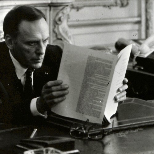 Fotografía en blanco y negro de Jean-Louis Trintignant