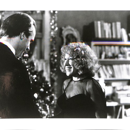 Fotografía publicitaria (Press still) de la película "Eternamente amigas" (Beaches, 1988) con Bette Midler y John Heard