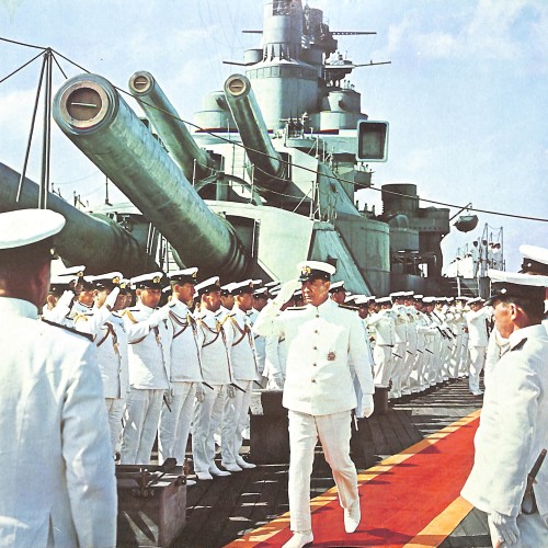 Fascículo de 'El Cine: Enciclopedia del 7º Arte' con escena naval en portada