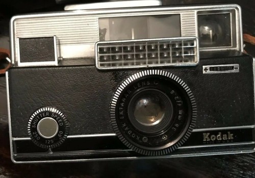 Cámara Kodak Instamatic 800