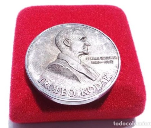 Medalla trofeo Kodak George Eastman