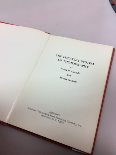 Libro 'The leicaflex system of photography' de Frank D. Grande y Simon Nathan (Ingles)