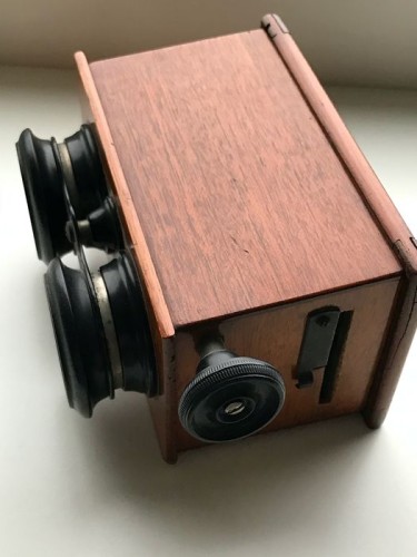 Wooden stereo viewer 22 views Glass