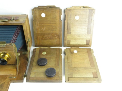 Stereo camera plate and drawer bellows