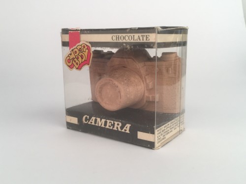 Appareil photo reflex chocolat