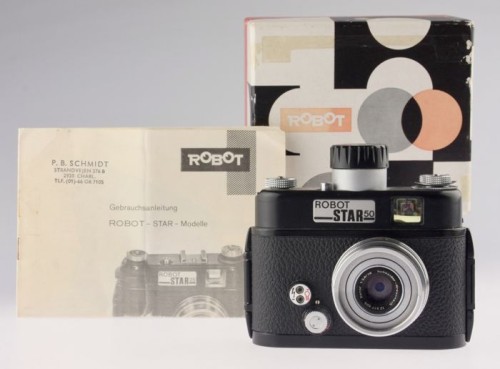 35mm camera robot with original box