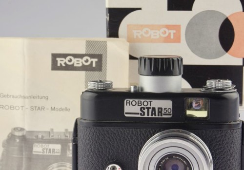 35mm camera robot with original box