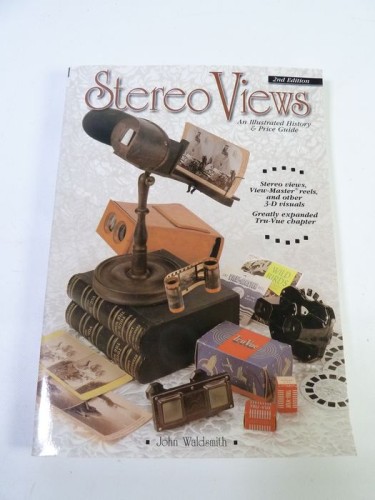 Book 'An Illustrated History Views Stereo & Price Guide' John Waldsmith