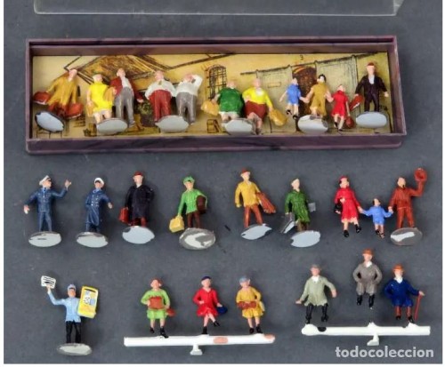 27 figuras dioramas trenes made in Germany