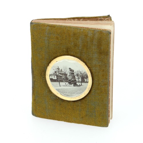 Libro de Acertijos y Adivinanzas de Mary Donald, circa: 1900 con foto época