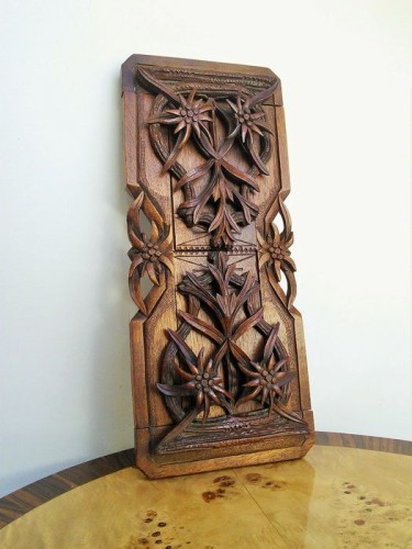 Hand-carved bookends extensible nineteenth century