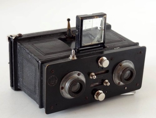 Demaria-Lapierre stereo camera 45x107