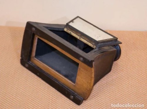 Mahogany stereo viewer