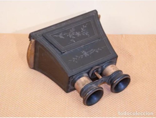 Mahogany stereo viewer