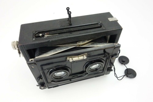 Contessa stereo camera Nettel Original tyripode