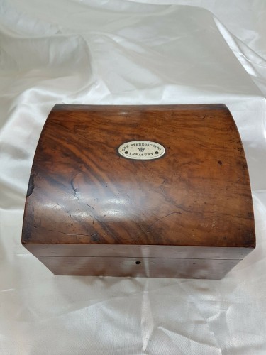 Caja de almacenamiento estereoscópica madera nogal The Stereoscopic Treasury