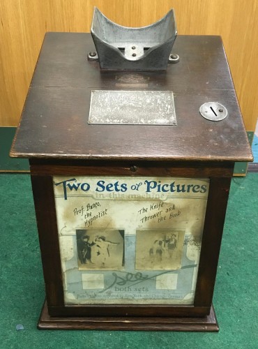 Edwardian stereo viewer Coin