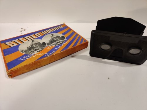 Holland stereo viewer with stereo views cardboard