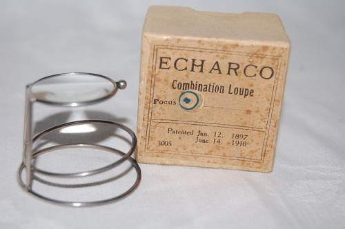 Lupa Echarco with box