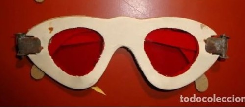 Cardboard glasses Anagrifo