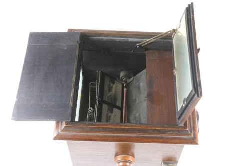 Desktop stereo viewer with 4 glass plates