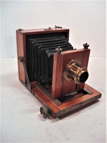 Wooden box with wooden travel camera and set revealed