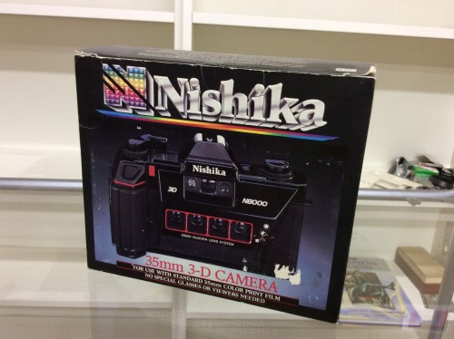 Cámara Nishika N8000 con caja y VHS