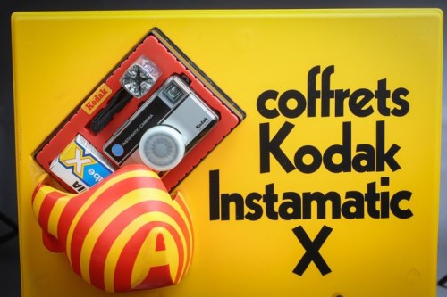 Exposant kodak caméras Instamatic avec trois enceintes