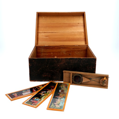 Laterna Magica with original box and slides