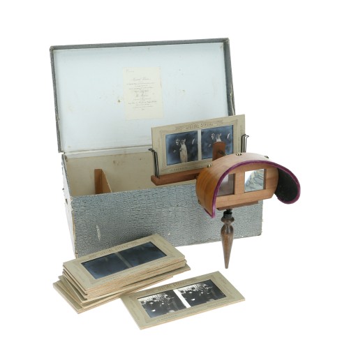 Visor estereoscópico Holmes A. Maurice en caja original con 12 vistas de cristal