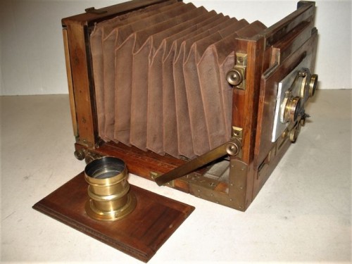 Camara stereoscopy traveling with simple wooden stereo optical viewfinder