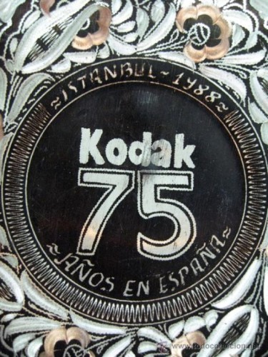 Plaque métallique Kodak faite à Istanbul 75 ans