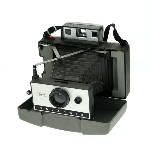 320 Polaroid camera + Case