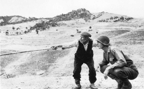 ROBERT CAPA - Sicily. Us Soldiers in Troina, 1943.jpg