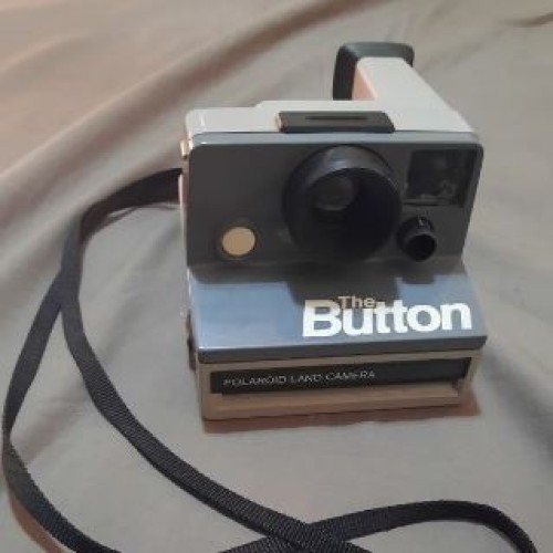 Cámara Polaroid The Button