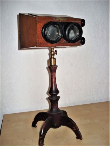 Mexican stereo viewer base Mattey with hardwood 9x18 Paris