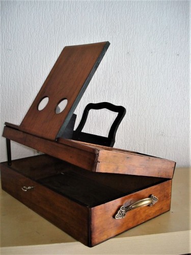 Stereo viewer wooden table Grafoscopio 1880