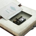 Álbum Carte-de-Visite, Kaiser Wilhelm I, álbum con tapa de cuero y mecanismo de caja de música