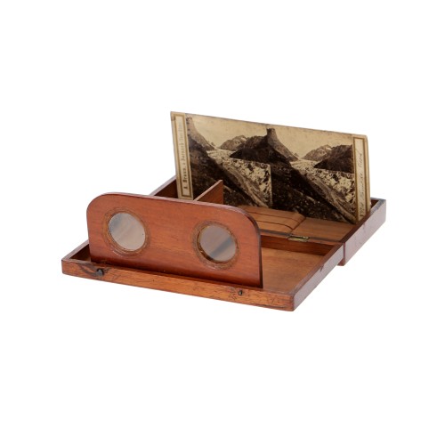 Removable wooden stereo viewer