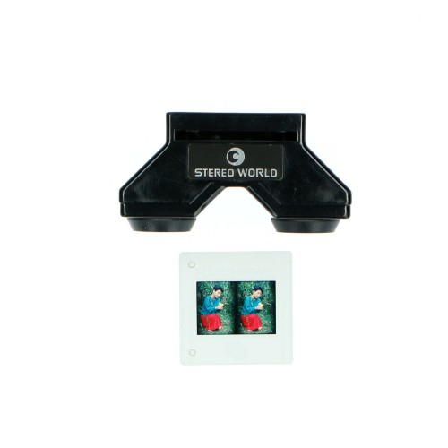 Stereo Camera viewfinder word STEREO WORLD
