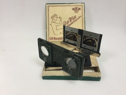 Die Welt stereo viewer with original box 7/2111