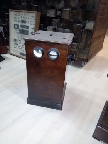 Wood stereo viewer. 600 euros feriante French