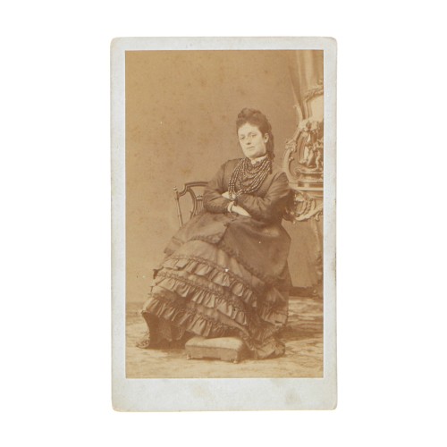 Carte de visite Retrato de Dama con los brazos cruzados - M. de Hebert